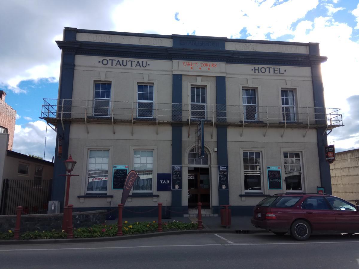 Otautau Hotel Exterior photo